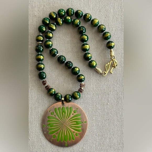 22 inch Mixed Bead Necklace NWOT - Picture 4 of 11